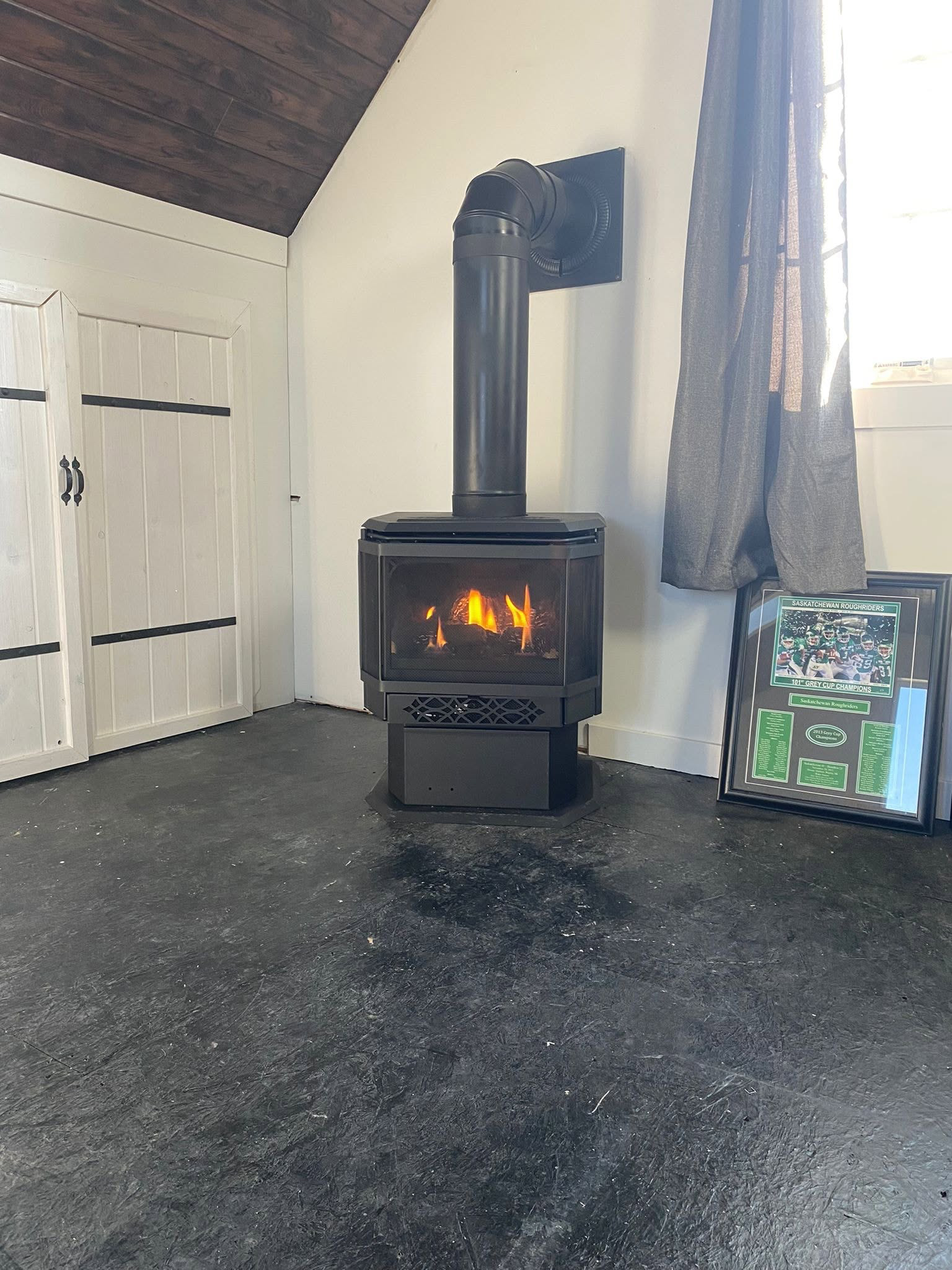 Gas fireplace stove installed by Penberg Mechanical