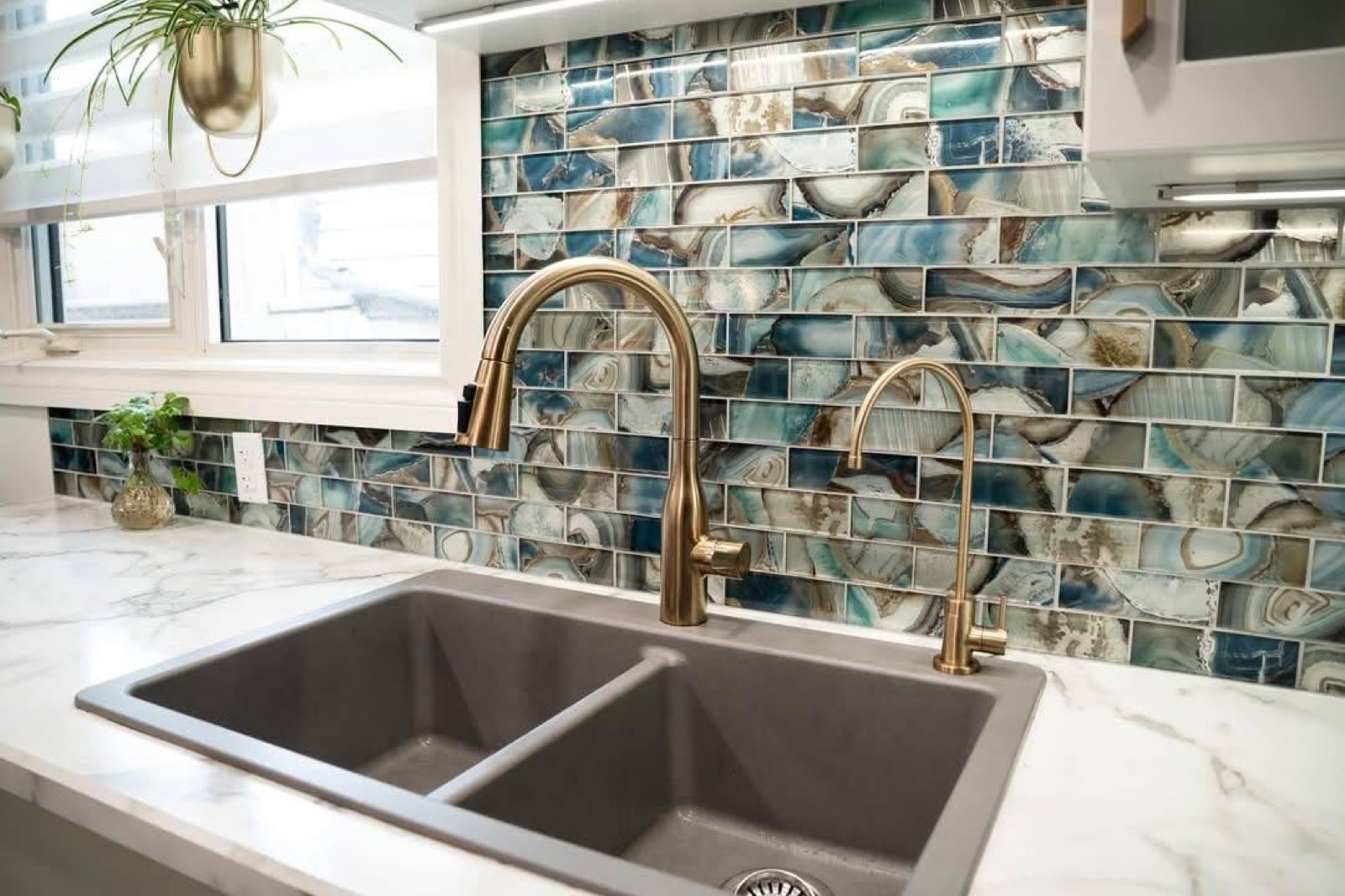 Kitchen sink and faucet installed by Penberg Mechanical